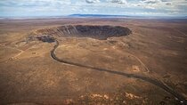 Northern Arizona Meteor Crater and Walnut Canyon from Phoenix - Private Tour