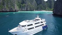 Phuket to Phi Phi Islands by Cruise with Lunch and Snorkeling
