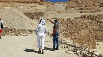 Private tour West Bank Luxor: Valley of the Queens, Nobles, lunch
