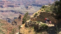 Grand Canyon Hike with Sedona and Flagstaff Hotel Pickup