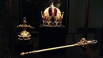 How to Pick a Crown. A Private Themed Tour of the Imperial Treasury (Kaiserliche Schatzkammer) / Tickets included