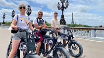 Paris Sightseeing Family Friendly Guided Electric Bike Tour