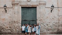 Private Vacation Photography Session with Local Photographer in Barcelona