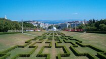 Lisbon Half day Tour in luxury car with local guide