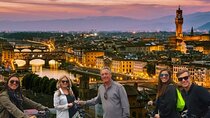 Private Electric Bike Night Florence Tour with view from Piazzale Michelangelo