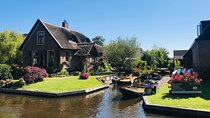 Zaanse Schans and Giethoorn Small-Group Tour with Hotel Pick-Up