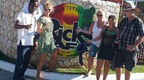 Bluehole and Rick's Cafe Combo Tour from Montego Bay Resorts 
