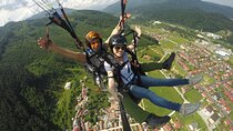 HappyCloud Paragliding Tandem Flight from Poiana Brasov