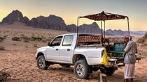 Full Day Jeep Tour in Wadi Rum Desert | Guide | 7 hours | lunch included