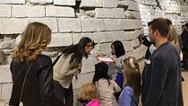 1h30 - Louvre Highlights optional 'families with kids' - Eng/Esp