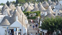 Afternoon Tour Secrets of Alberobello incl. Food & Wine tasting