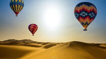 Enjoy Dubai Beautiful Desert by Balloon & Falcon Show