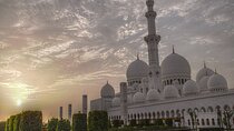 Private Outdoor Guided Tour in Abu Dhabi City