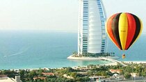  Dubai Desert Views by Balloon from Dubai & Falcon Show
