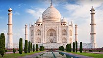 Private Sunrise Taj Mahal Trip from Delhi all Inclusive 