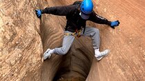 Private 5-7 Hour Canyoneering Day Tour in Moab