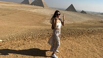 Private 8-Hour Tour to Giza Pyramids and Egyptian Museum from Cairo