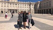 Private Walking Tour to Royal Palace and Old Town of Madrid