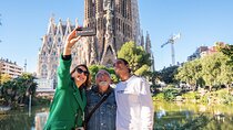 Private Sagrada Familia Guided Tour with Skip the Line Ticket