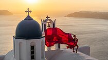 Flying Dress Photoshoot in Santorini by Flying Dress Photo ©