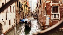 Private Virtual City Walk With a Venetian Without the Crowds 