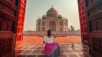 Sunrise Taj Mahal & Agra Fort Tour from Delhi