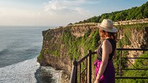 Private Full-Day Tanah Lot and Uluwatu Temple Tour with Kecak Dance Show