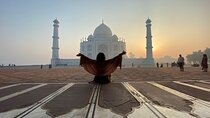 Taj Mahal skip the line luxury tour with guide