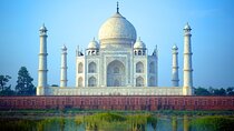From Delhi: Agra Overnight Taj Mahal Tour By Car or Train