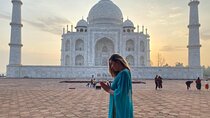 Sunrise Taj Mahal Tour From Delhi By Car