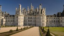 Visit of the Loire Valley Castles in one day from Paris
