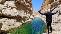 Full-Day Bimmah Sinkhole and Wadi Al Arbeieen Tour