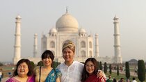 Taj Mahal Train Tour From New Delhi
