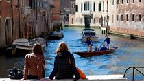 Private Tour: Venice Walk, Gondola, and Private Boat Tour ending on Murano Island with Venetian Lunch and Glass Factory Visit