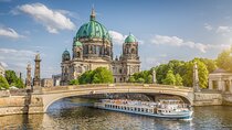Skip-the-line Boat Cruise and Berlin’s Old Town Guided Tour