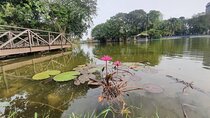 Private Walking Tour of the Shah Alam Lake Gardens with Pick Up and Lunch