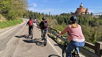 Guided E-bike Tour in Bologna with aperitif