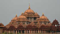 Akshardham Temple with Walk in the Green Paradise of Rajghat and Shanti Van
