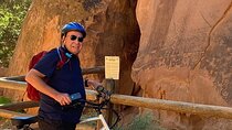 2 hour Moab Ebike Petroglyph Tour