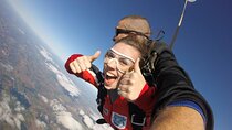  Skydive Abu Dhabi With Transfer From Dubai
