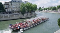  Montmartre and Seine River Dinner Cruise with Hotel pick up in Paris- 6 Hrs 