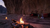 2 Day Wadi Rum Tour: Traditional Dinner and Starlit Cave Camp