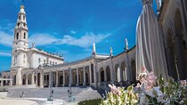 Small Group Tour to Fátima, Batalha, Nazaré and Óbidos from Lisbon