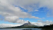 Arenal Volcano Hike and Hot Springs Tour from San Jose