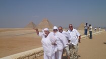 Full-Day Tour of Cairo and Pyramids by Bus from Sharm El-Sheikh