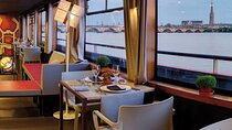 8-Hour Paris Private Trip including Seine River Cruise Lunch 