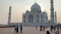  Private Sunrise Taj Mahal and Agra Fort Tour From Delhi To Agra- by AC Car