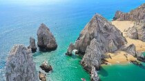 Tour to The Arch and Lover's Beach (optional) from Cabo