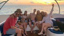 Private Boat to Isla Mujeres with Open Bar from Playa del Carmen