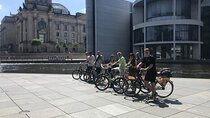 Small-Group Historical Bike Tour in Berlin